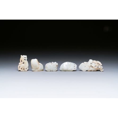 490 - Five Chinese white and celadon jade carvings, Qing/RepublicDescription:Dim.: 9,5 x 4,7 x 1,8 (the sq... 