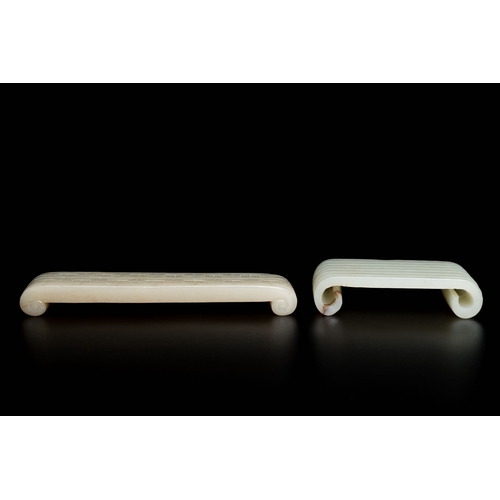 499 - Two fine Chinese white and celadon jade brush rests, QingDescription:Dim.: 13 x 3 x 1,5 cm (the long... 