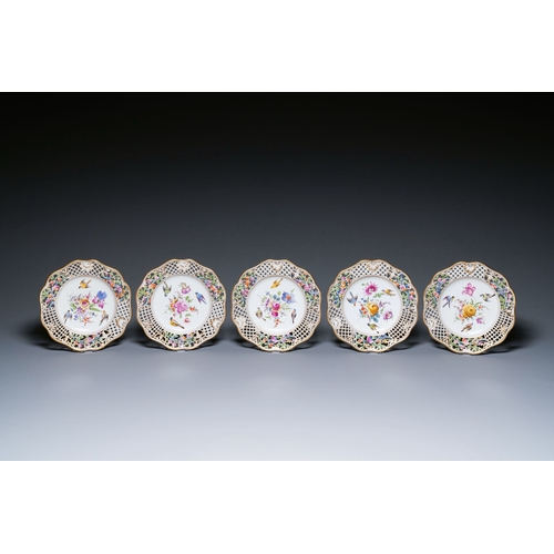 1028 - Nineteen polychrome Dresden porcelain plates and dishes, Meyers & Sohn, Germany, 19th C.Description:... 