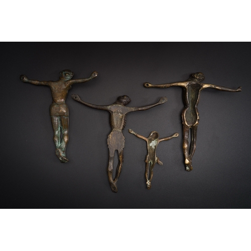 1035 - Four bronze Corpus Christi, 16/17th C.Description:H.: 13,5 cm (the tallest)Condition reports:Please ... 