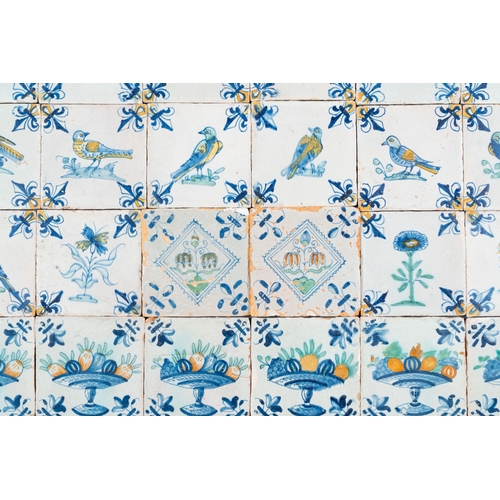 1108 - 30 polychrome Dutch Delft tiles with birds, flowers and tazzas with fruits, 17th C.Description:Dim.:... 