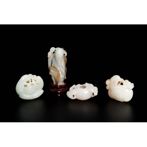 506 - Four Chinese white and celadon jade carvings, Qing/RepublicDescription:H.: 8,2 cm (the figure, incl.... 