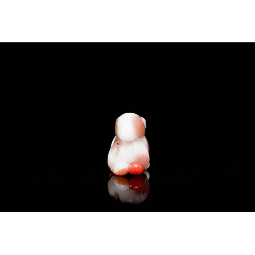 514 - A Chinese agate carving of a rabbit, QingDescription:L.: 8 cm - H.: 5,5 cmCondition reports:Please c... 