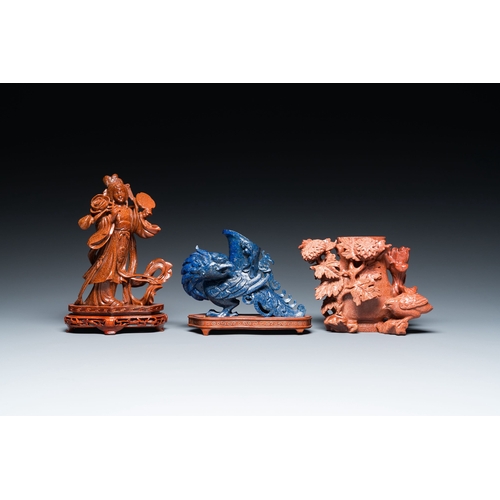 516 - Three Chinese lapis lazuli and goldstone carvings, 19/20th C.Description:H.: 19,5 cm (the tallest ca... 