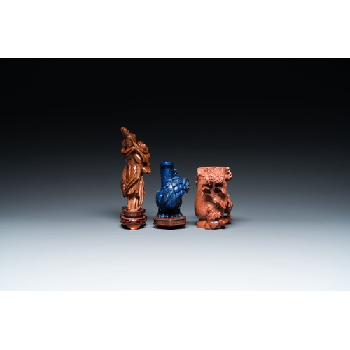 516 - Three Chinese lapis lazuli and goldstone carvings, 19/20th C.Description:H.: 19,5 cm (the tallest ca... 