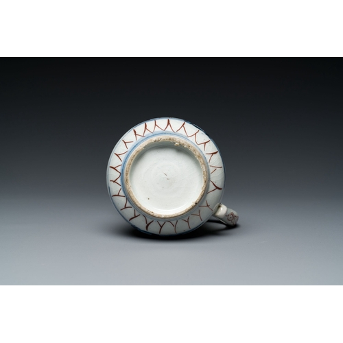 536 - A varied collection of Japanese Imari and Arita porcelain, Edo/Meiji, 18/19th C.Description:H.: 27 c... 