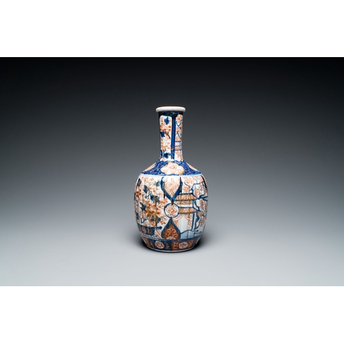 536 - A varied collection of Japanese Imari and Arita porcelain, Edo/Meiji, 18/19th C.Description:H.: 27 c... 