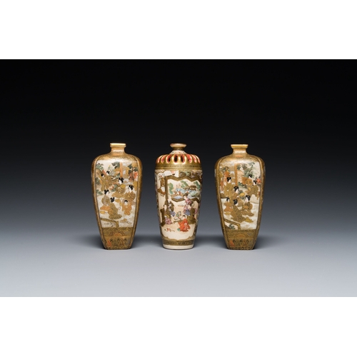 542 - Three Japanese Satsuma vases, Meiji, 19th C.Description:H.: 12,5 cmCondition reports:Please contact ... 