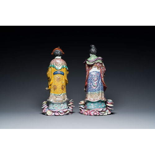 549 - Two Chinese famille rose figures of ladies, Fu Jian Hui Guan You Chang Zi mark, RepublicDescription:... 