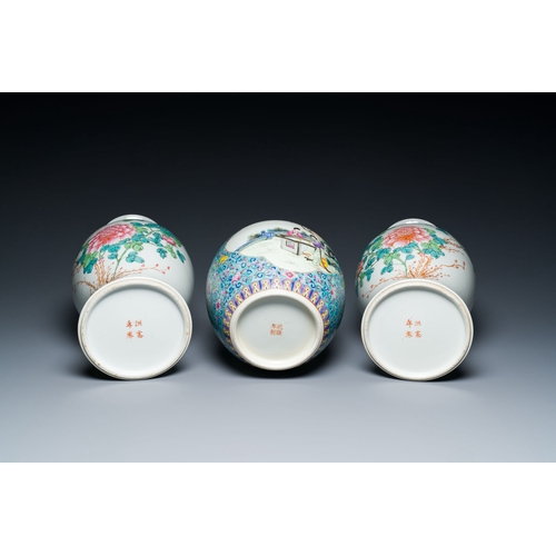 574 - A pair of Chinese famille rose vases and a turquoise-ground jar, RepublicDescription:H.: 44,5 cm (th... 