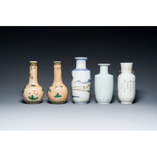 577 - Five Chinese famille rose and verte vases, 19/20th C.Description:H.: 28,5 cm (the tallest vase)Condi... 