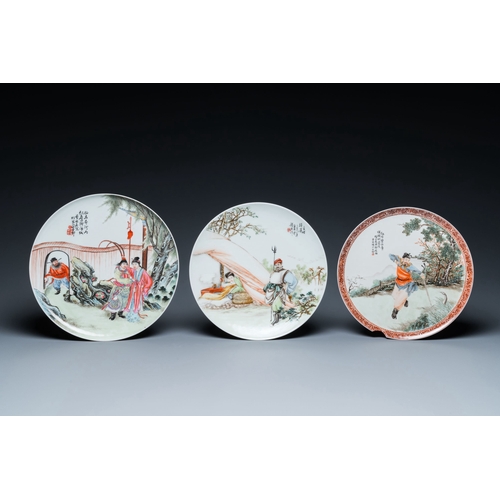 587 - Three Chinese famille rose plates, signed Wang Xiliang çé¡è¯ and Zeng Fuqing æ¾ç¦æ¶, dated 19... 