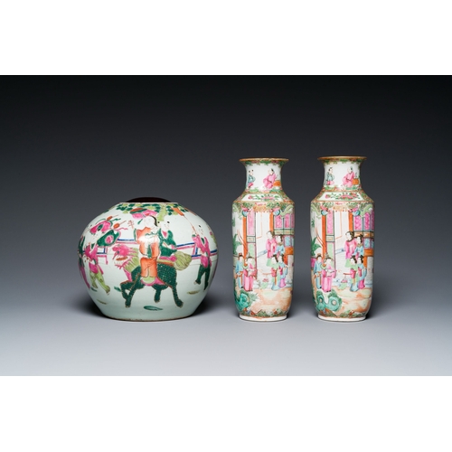 600 - Six Chinese blue, white, famille rose and famille verte vases, 19/20th C.Description:H.: 43,5 cm (th... 