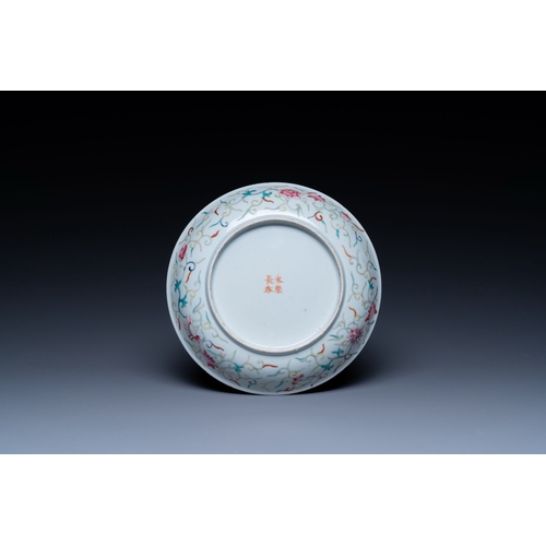 603 - A Chinese turquoise-ground grisaille-decorated Dayazhai plate, Yong Qing Chang Chun æ°¸æ¶é·æ¥ mar... 