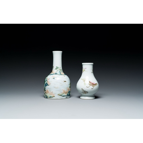 655 - Two Chinese famille rose vases, 20th C.Description:H.: 18 cm (the tallest)Condition reports:Please c... 