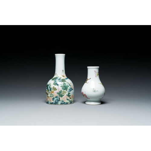 655 - Two Chinese famille rose vases, 20th C.Description:H.: 18 cm (the tallest)Condition reports:Please c... 