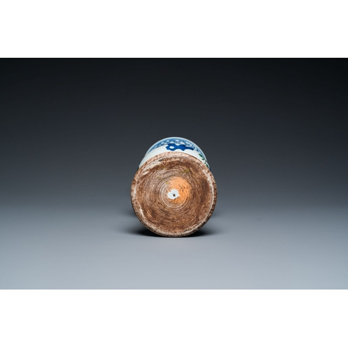 700 - A Chinese wucai 'gu' vase with narrative design, 19th C.Description:H.: 36 cmCondition reports:Pleas... 