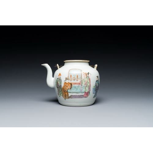 706 - A Chinese famille rose teapot with 'Guo Ziyi é­å­åç¥å£½' decoration, 19th C.Description:L.: 17 ... 