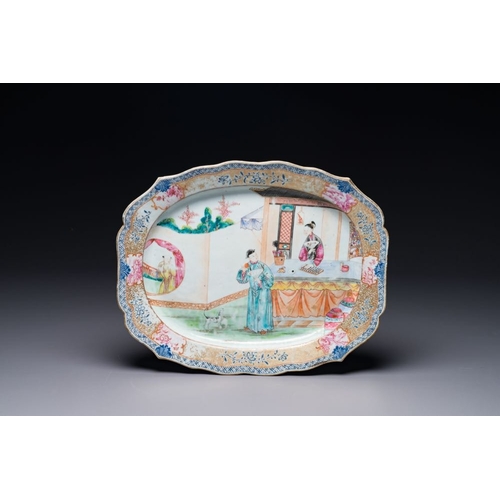 32 - A Chinese Canton famille rose 'mandarin subject' tureen, cover and stand, QianlongL.: 35,5 cm - H.: ... 