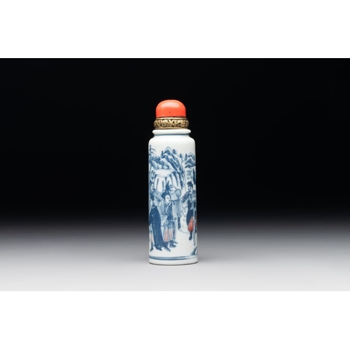 34 - A fine and large Chinese blue, white and copper-red 'Shen Zhou Lei ' snuff bottle, 19th C.H.: 12 cm ... 