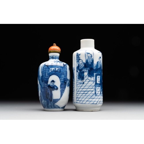 40 - Two Chinese blue and white snuff bottles, Yongzheng mark, 18/19th C.H.: 8 cm (the tallest)The absenc... 