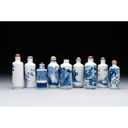 43 - Nine Chinese blue and white snuff bottles, Kangxi and Qianlong mark, 19th C.H.: 9 cm (the tallest in... 