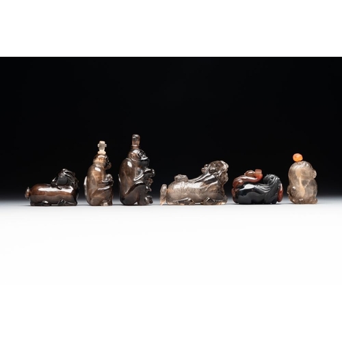 52 - Six Chinese smoky quartz animal-form snuff bottles, 19th/20th C.H.: 7,8 cm (the tallest incl. stoppe... 