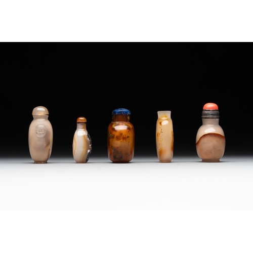 53 - Five Chinese agate snuff bottles, 19/20th C.H.: 7,4 cm (the tallest incl. stopper)The absence of a c... 