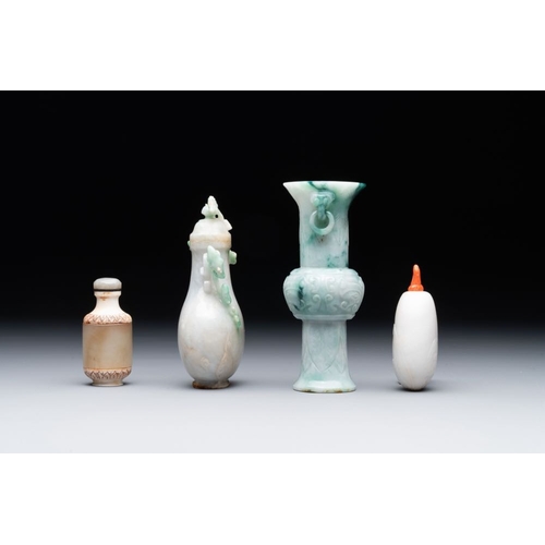 77 - Two small Chinese jade vases and two snuff bottles, 19th C.H.: 11,5 cm (the tallest vase)H.: 7 cm (t... 