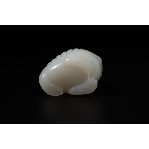 86 - A Chinese white jade water pot in the shape of a three-legged toad, QingDim.: 5,5 x 3,8 x 3,7 cm
 We... 