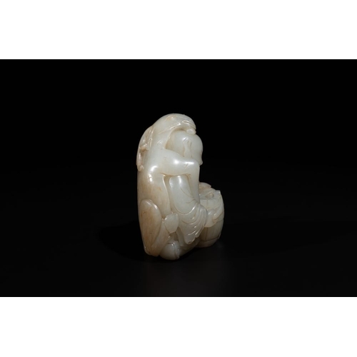 92 - A Chinese white and russet jade 'Lu Ru Feng Qin ' carving, QingDim.: 7,2 x 6,4 x 4,1 cm
 Weight: 230... 