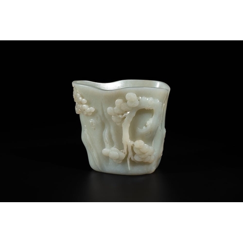 99 - A Chinese white jade 'pine tree' brush pot, QianlongDim.: 14,8 x 10,2 x 12,3 cm
 Weight: 1372 gramsT... 