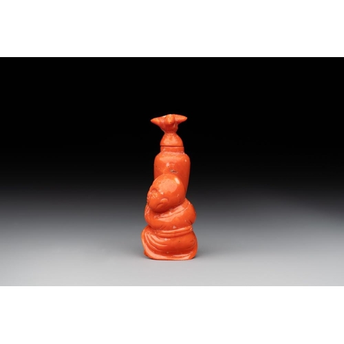 122 - A Chinese carved red coral 'boy and vase' snuff bottle and stopper, 19th C.H.: 5 cm (incl. stopper)T... 