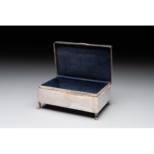 129 - A Chinese silver 'dragon' box and a tobacco box, Sheng chang mark, 19th C.Dim.: 15,5 x 10 x 7 cm (th... 