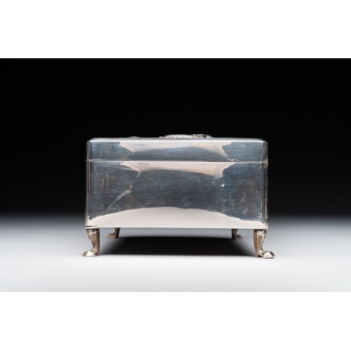 129 - A Chinese silver 'dragon' box and a tobacco box, Sheng chang mark, 19th C.Dim.: 15,5 x 10 x 7 cm (th... 