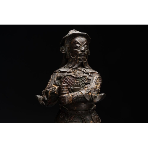 142 - A fine Chinese gilt bronze figure of Zhou Cang , MingH.: 30,5 cm (incl. stand)
 Weight: 3100 grams (... 