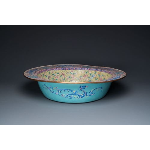 169 - An exceptionally large Chinese Canton enamel basin with floral design, YongzhengDia.: 64 cm - H.: 15... 