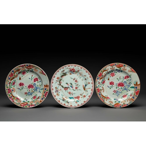 175 - Six Chinese Canton famille rose deep plates with narrative design, 19th C.Dia.: 25 cm The absence of... 