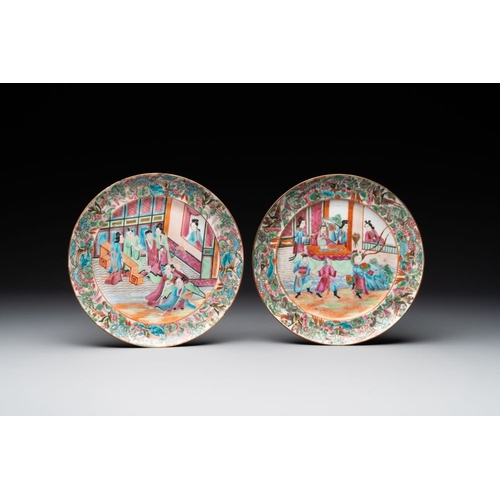 176 - Five Chinese Canton famille rose plates with narrative design, 19th C.Dia.: 24,5 cm The absence of a... 