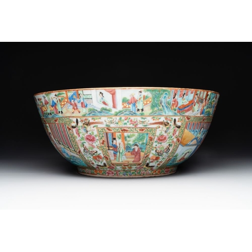 185 - A large Chinese Canton famille rose bowl with a bronze stand, 19th C.H.: 27 cm (incl. stand)Dia.: 40... 