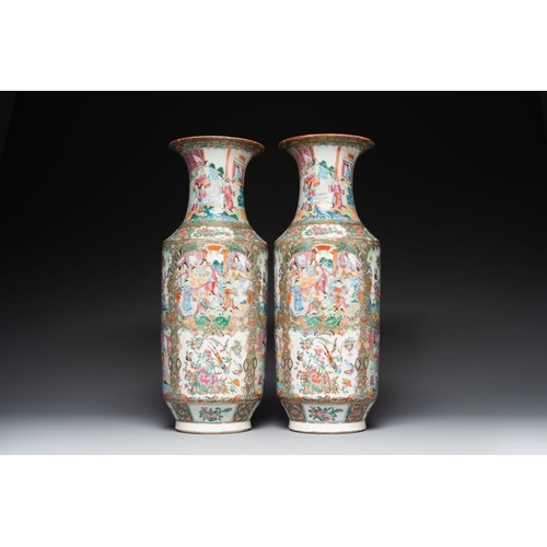 186 - A pair of Chinese Canton famille rose vases with figures, flowers and insects, 19th C.H.: 62,5 cmThe... 