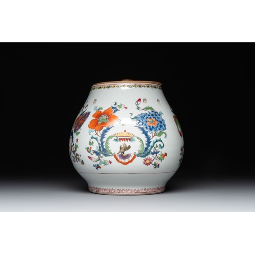 229 - A Chinese famille rose 'Madame de Pompadour' pot-pourri jar and cover, Qianlong, ca. 1745H.: 19 cm (... 