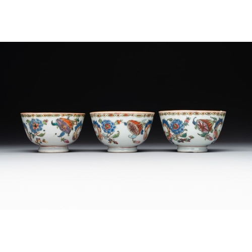 232 - Five Chinese famille rose 'Madame de Pompadour' cups and two saucers, Qianlong, ca. 1745Dia.: 8,7 cm... 