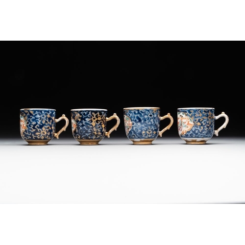 241 - A Chinese Canton famille rose 18-piece 'mandarin subject' tea service, QianlongL.: 20 cm - H.: 14,5 ... 