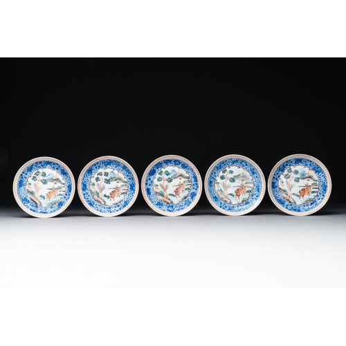 242 - A Chinese famille rose 20-piece tea service, Yongzheng/QianlongL.: 17,5 cm - H.: 8,4 cm (the teapot)... 