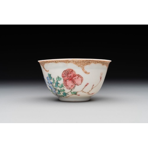 265 - An extremely rare and early Chinese famille rose semi-eggshell 'rooster' cup, Baiyun Shanren seal ma... 