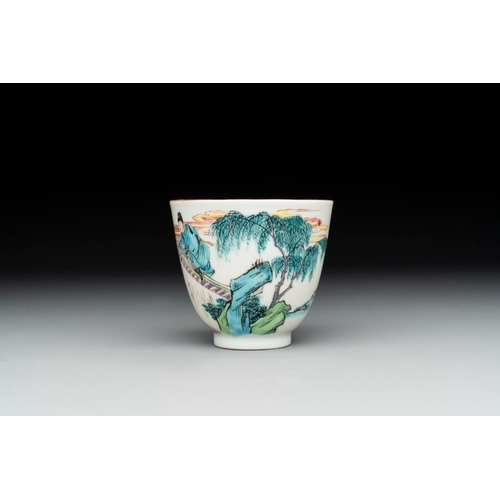 266 - A fine Chinese famille rose 'Xi Xiang Ji' cup, YongzhengDia.: 7,6 cm - H.: 6,7 cm
 Provenance: - Ex-... 