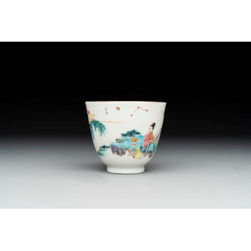 266 - A fine Chinese famille rose 'Xi Xiang Ji' cup, YongzhengDia.: 7,6 cm - H.: 6,7 cm
 Provenance: - Ex-... 