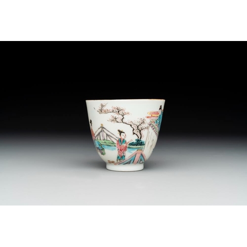 266 - A fine Chinese famille rose 'Xi Xiang Ji' cup, YongzhengDia.: 7,6 cm - H.: 6,7 cm
 Provenance: - Ex-... 