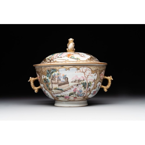 269 - A Chinese Canton famille rose bowl and cover with figures in a landscape, QianlongL.: 17,5 cm - H.: ... 